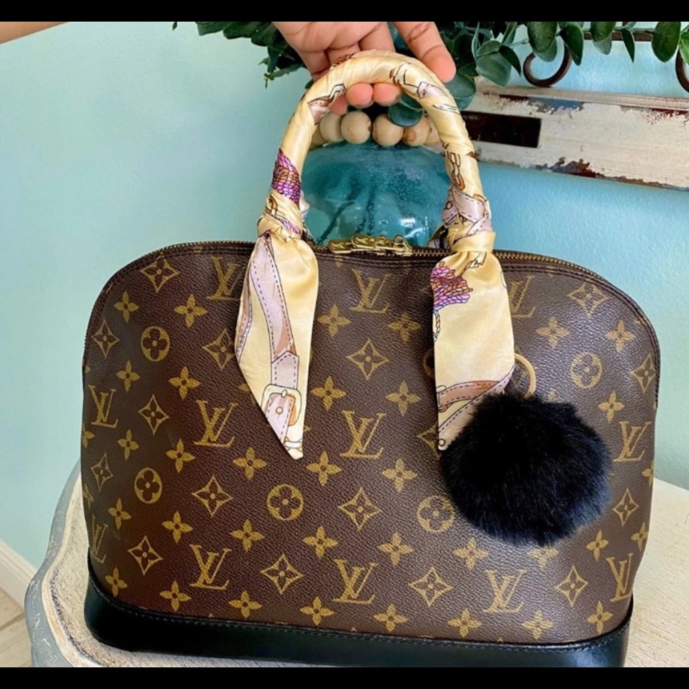 Louis Vuitton Alma so cute